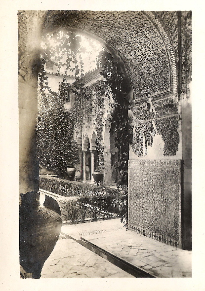 1936_Alcazar_Patio_del_Yeso