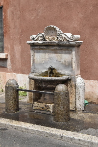 Borgo_S_Spirito-Antico_Ospedale_Omonimo-Fontana