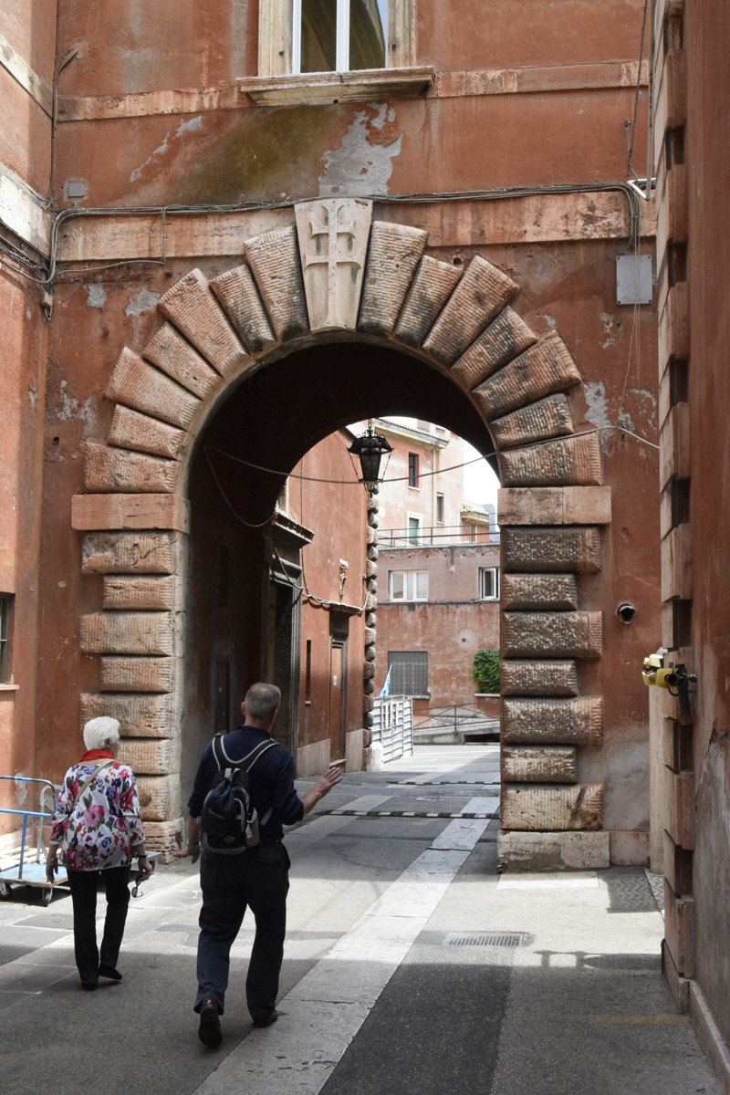 Borgo_S_Spirito-Antico_Ospedale_Omonimo-Passaggio_interno (d)