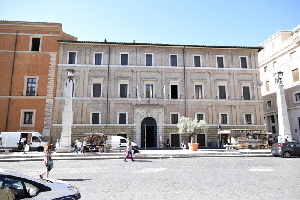 Via_della_Conciliazione-Palazzo_Cesi_al_n_51