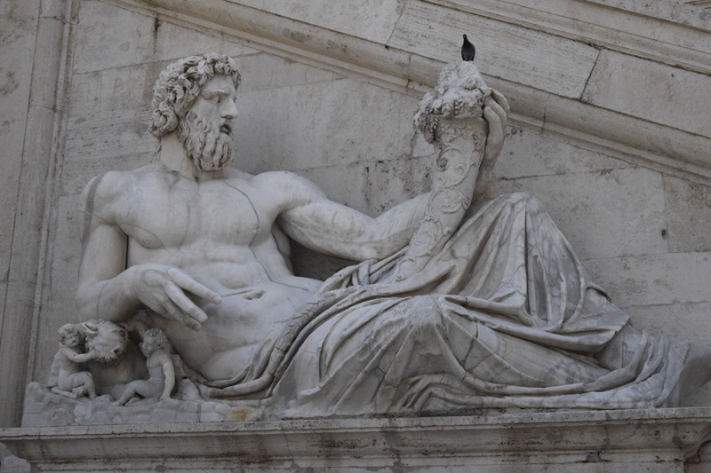 Campidoglio-Palazzo_Senatori-Fontana_del_Tevere