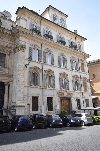 Piazza_Campitelli-Palazzo_al_n_10