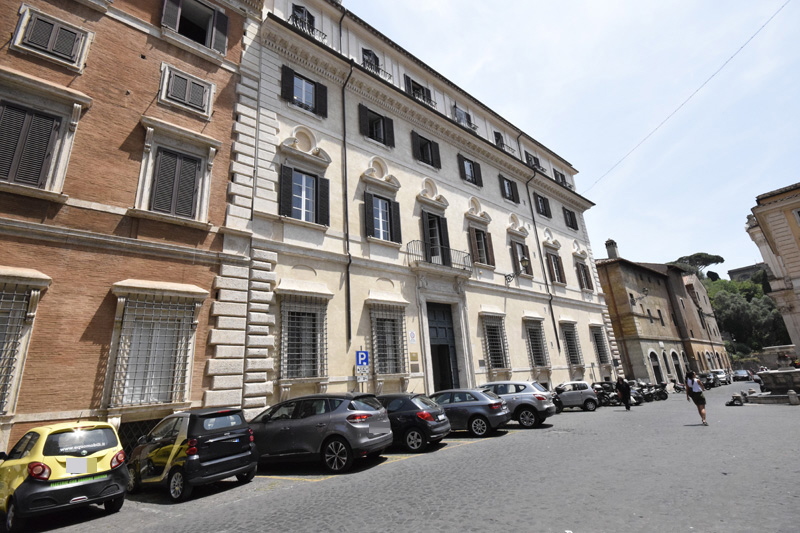 Piazza_Campitelli-Palazzo_al_n_3