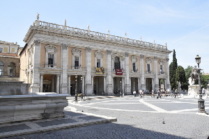 Piazza_del_Campidoglio-Palazzo_Conservatori (2)