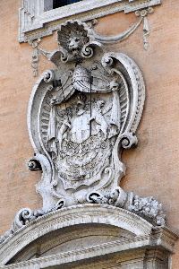 Piazza_del_Campidoglio-Palazzo_dei_Senatori-Stemma_Savoia