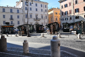 Piazza_Borghese (3)