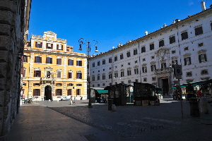 Piazza_Borghese (5)