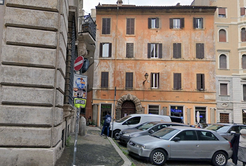 Piazza_Campo_Marzio-Palazzo_5_01