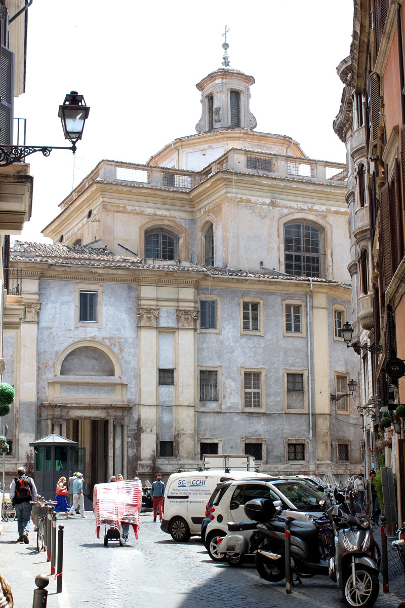 Piazza_di_Campo_Marzio_01