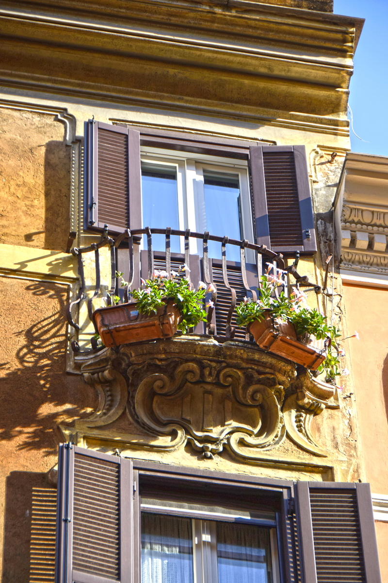 Via_Condotti-Palazzo_al_n_57-Balcone