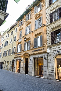 Via_Frattina-Palazzo_al_n_48