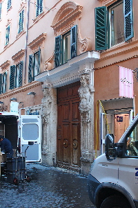 Via_della_Croce-Palazzo_al_n_71