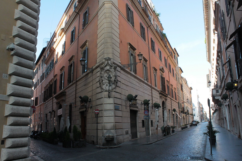 Via_della_Fontanella_Borghese-Fontanella