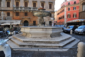 Piazza_Nicosia-Fontana (2)