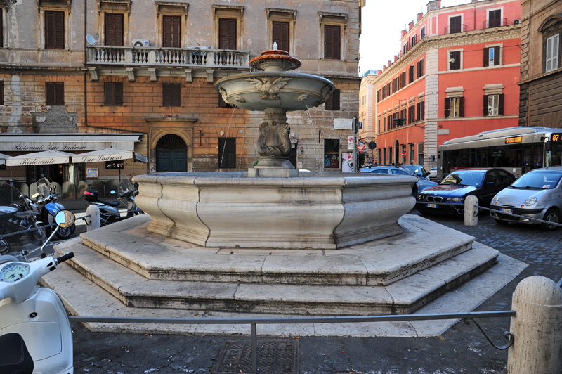 Piazza_Nicosia-Fontana (2)