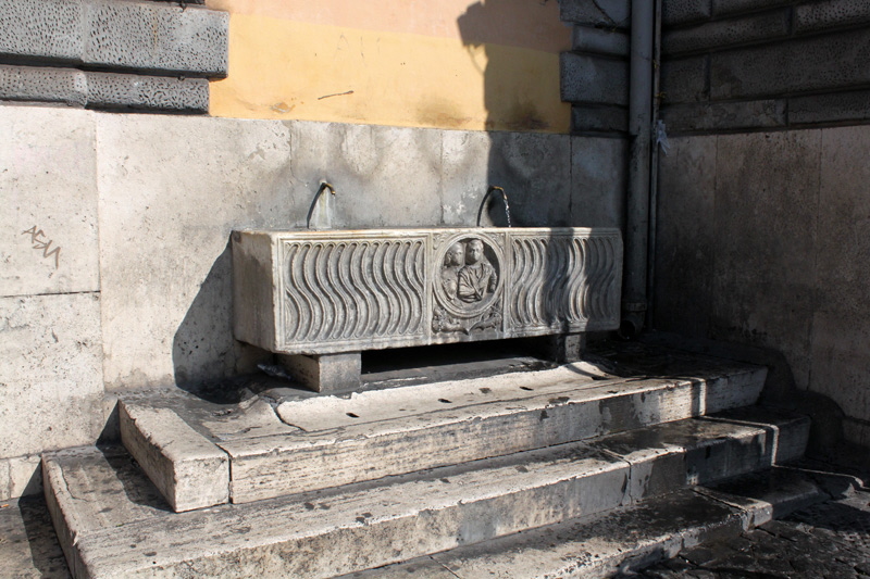 Piazza_del_Popolo-Fontana (2)