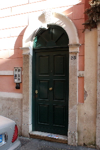 Via_Angelo_Brunetti-Palazzo_al_n_28-Ingresso