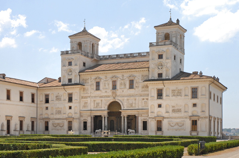 Piazza_della_Trinita-villa-Medici