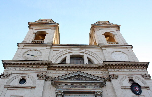 Piazza_della_trinita_de_Monti-Chiesa_omonima