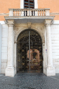 Piazza_di_Spagna-Palazzo_al_n_15-Ingresso