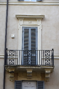 Piazza_di_Spagna-Palazzo_al_n_67-Balcone