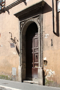 Via_Ripetta-Palazzo_al_n_226-Ingresso