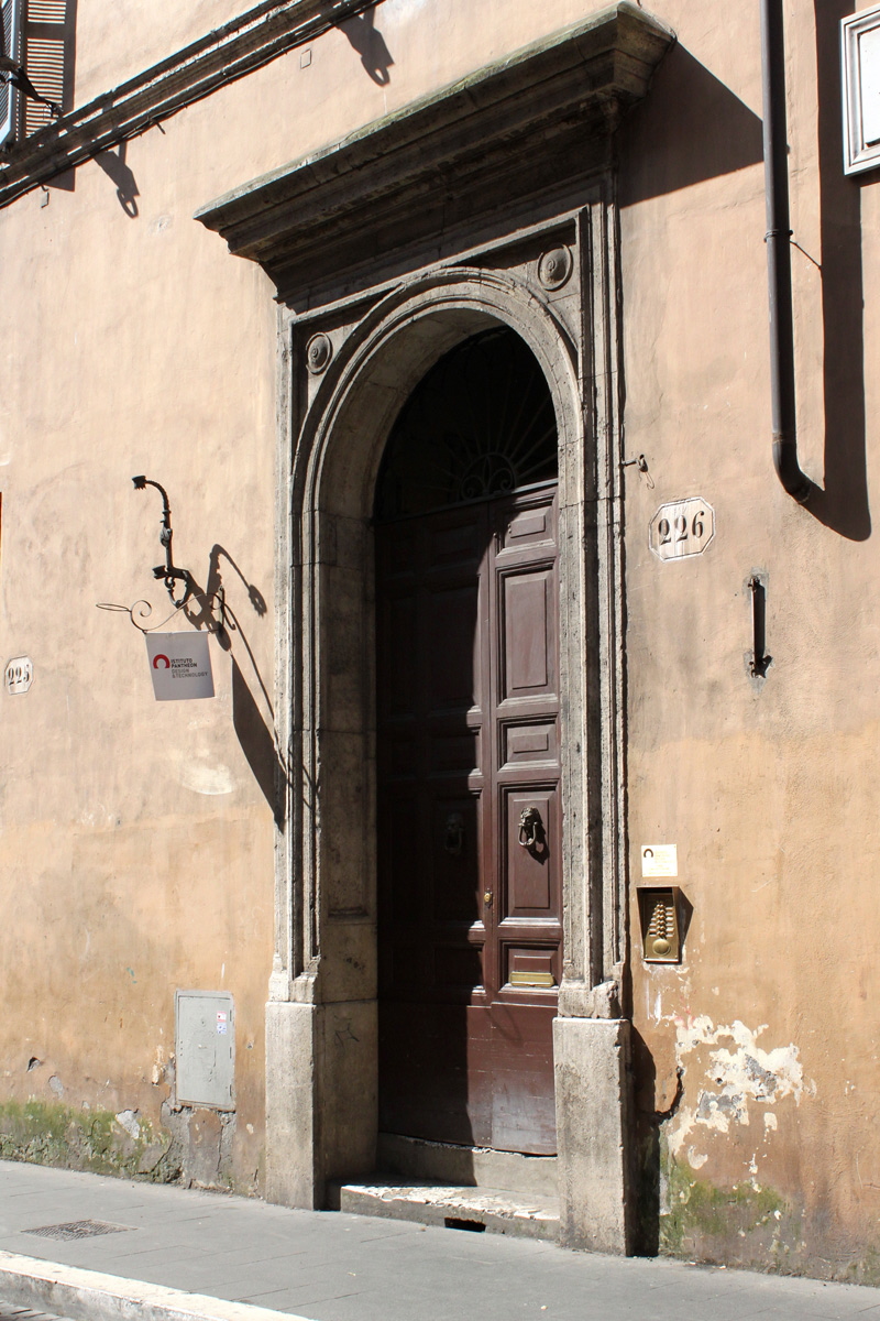 Via_Ripetta-Palazzo_al_n_226-Ingresso