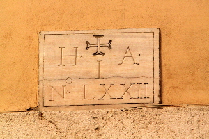 Via_degli_Uffici_del_Vicario-Lapide_di_proprieta_al_n_28