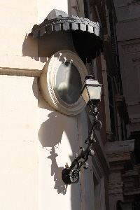 Via_degli_Uffici_del_Vicario_angolo_via_della_Missione-Edicola