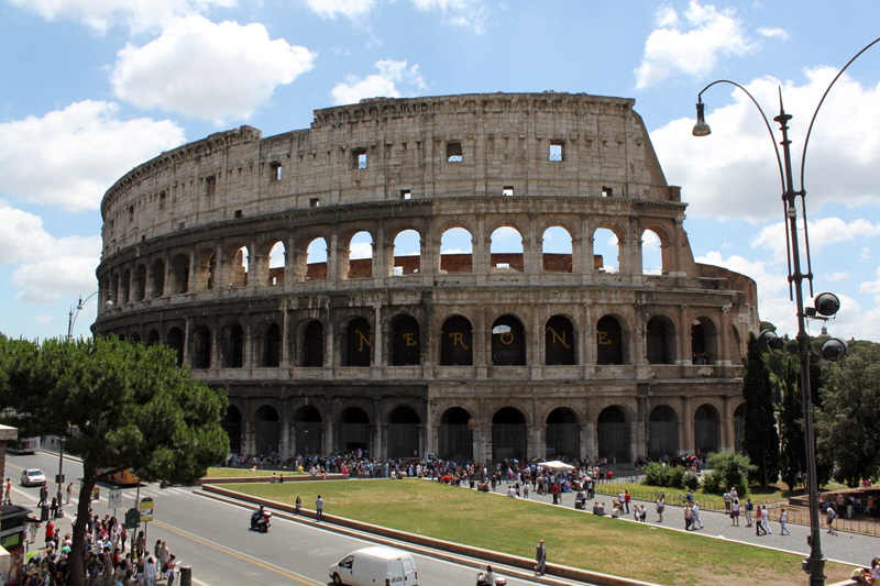 Colosseo da Largo Gaetana Agnesi