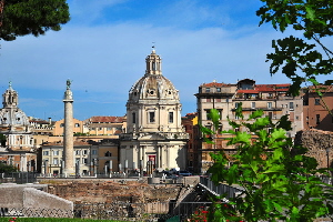 Piazza_del_Foro_di_Traiano (2)