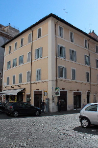 Piazza_della_Cancelleria-Palazzo_al_n_67