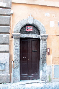 Via_dei_Cartari-Palazzo_al_n_36-Portone