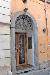 Via_dei_Chiavari-Palazzo_al_n_12-Portone