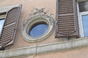 Piazza_Madama-Palazzo_al_n_9-Edicola