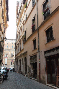 Via_dei_Leutari-Palazzo_al_n_17