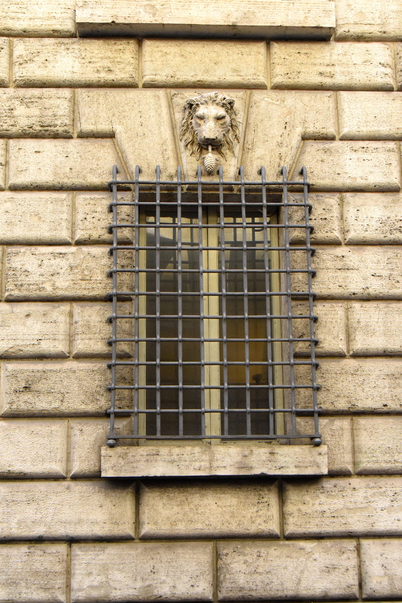 Piazza_S_Pantaleo-Palazzo_Braschi