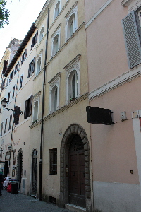 Piazza_Sforza_Cesarini-Palazzo_al_n_26