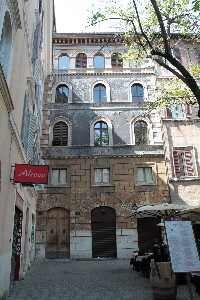 Piazza_Sforza_Cesarini-Palazzo_al_n_31