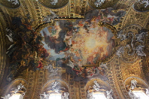 Piazza_del_Gesu-Chiesa_omonima-Soffitto