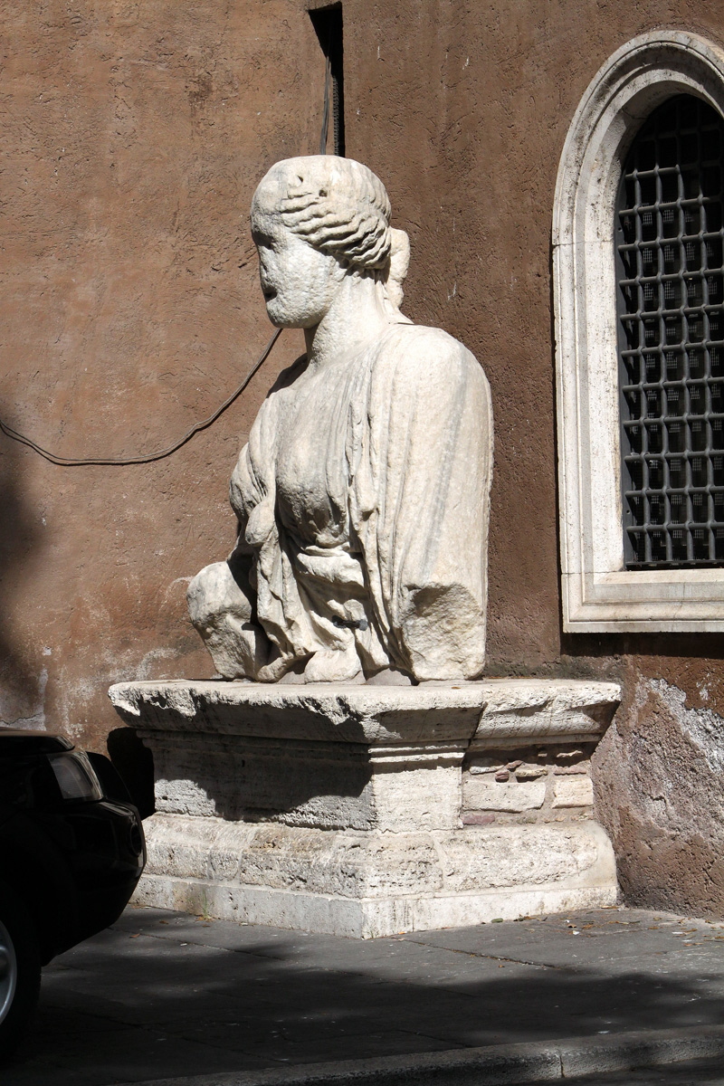 Piazza_di_San_Marco-Donna_Lucrezia