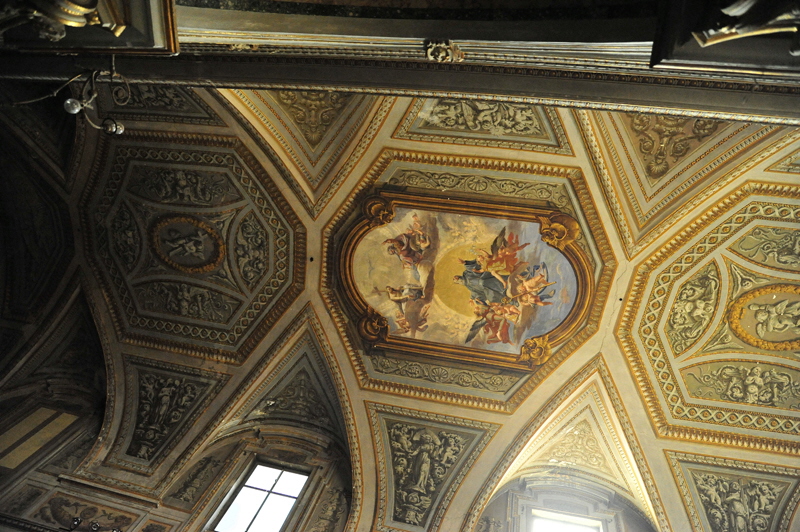 Via_S_Stefano_del_Cacco-Chiesa_omonima-Soffitto