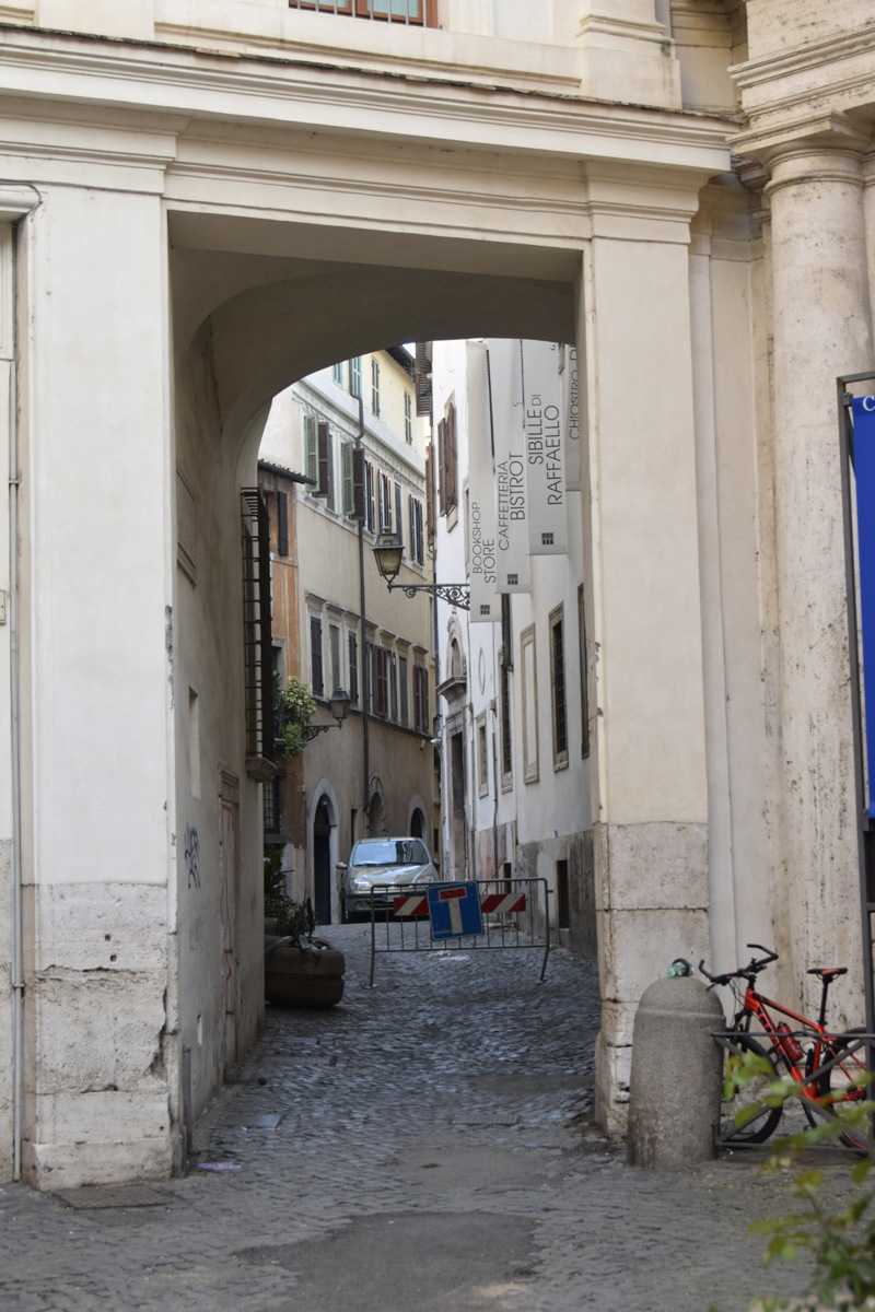 Via_della_Pace-Arco_della_Pace