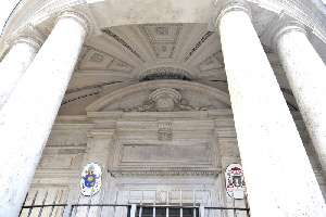 Via_della_Pace-Tempio_omonimo-Portico