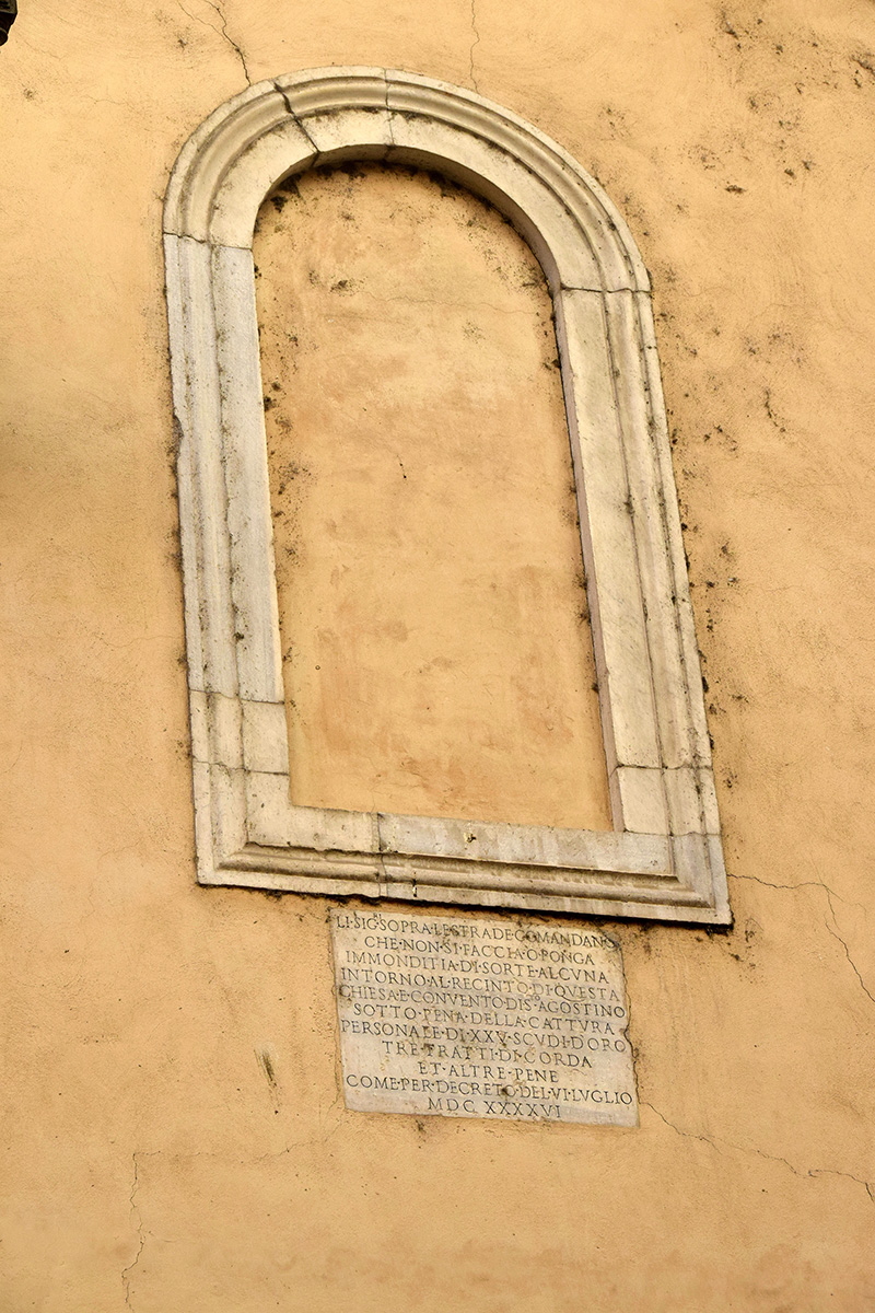 Via_dei_Pianellari-Fianco_Chiesa_S_Agostino-Finestra