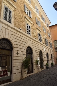 Via_della_Vetrina-Palazzo_al_n_2