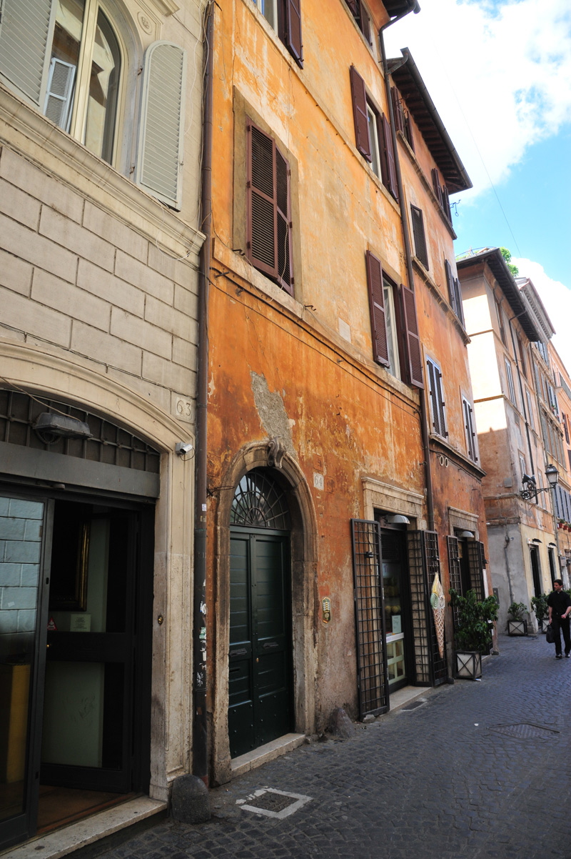 Via_della_Vetrina-Palazzo_al_n_64