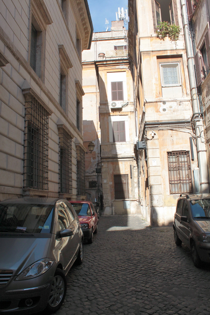 Vicolo_dei_Cenci (2)