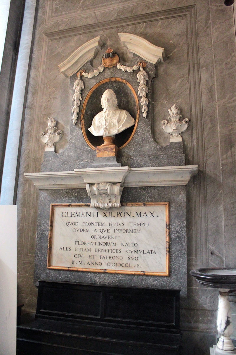 Piazza_dell'Oro-Chiesa_di_S_Giovanni_dei_Fiorentini-Monumento_a_Clemente_XII-1750 (3)