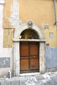 Via_della_Luce-Palazzo_al_n_62-Portone